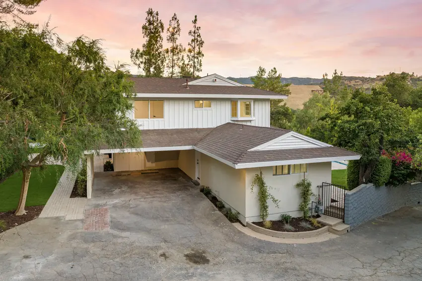 Pressure washed house in glendora by js pristine clean