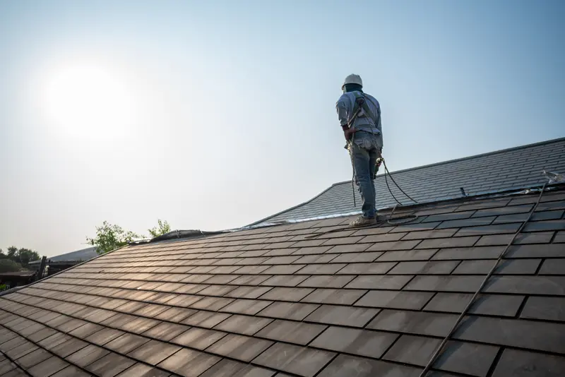 Cleaning roof of a santa ana house