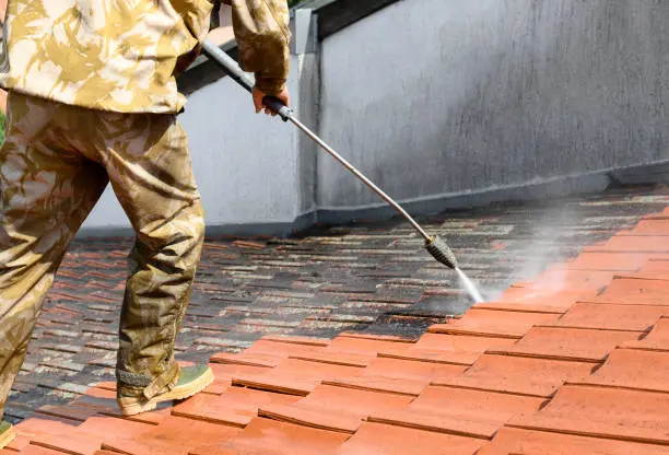 Cleaning roof of a covina residential house